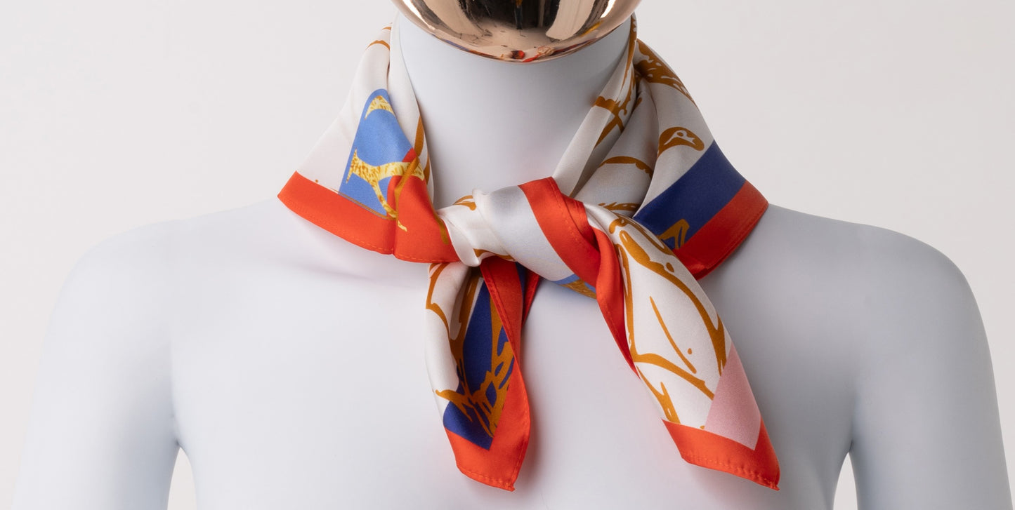 Foulard satin de soie blanc-Motif or